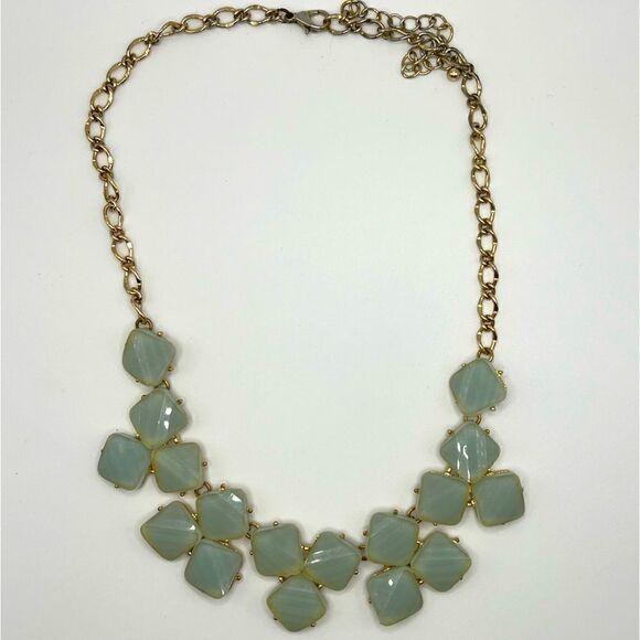 *3/$20* Light green and gold tone statement necklace - Picture 2 of 5
